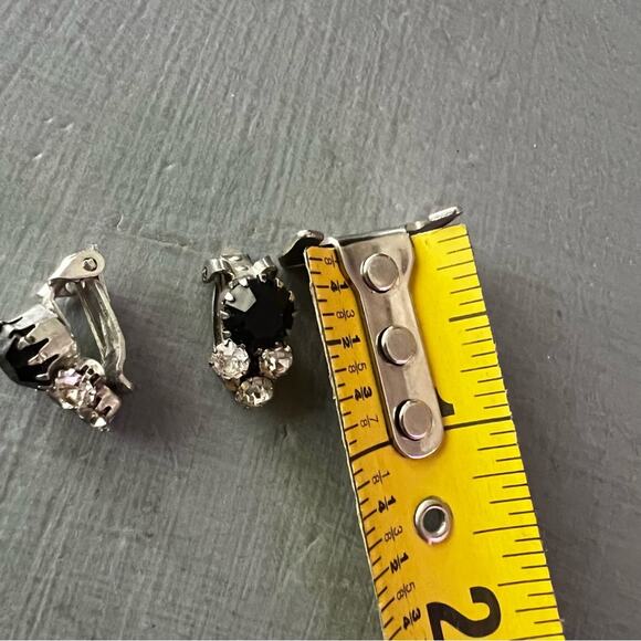 Sabika Like Silver Tone Clip on Earrings - Picture 6 of 7